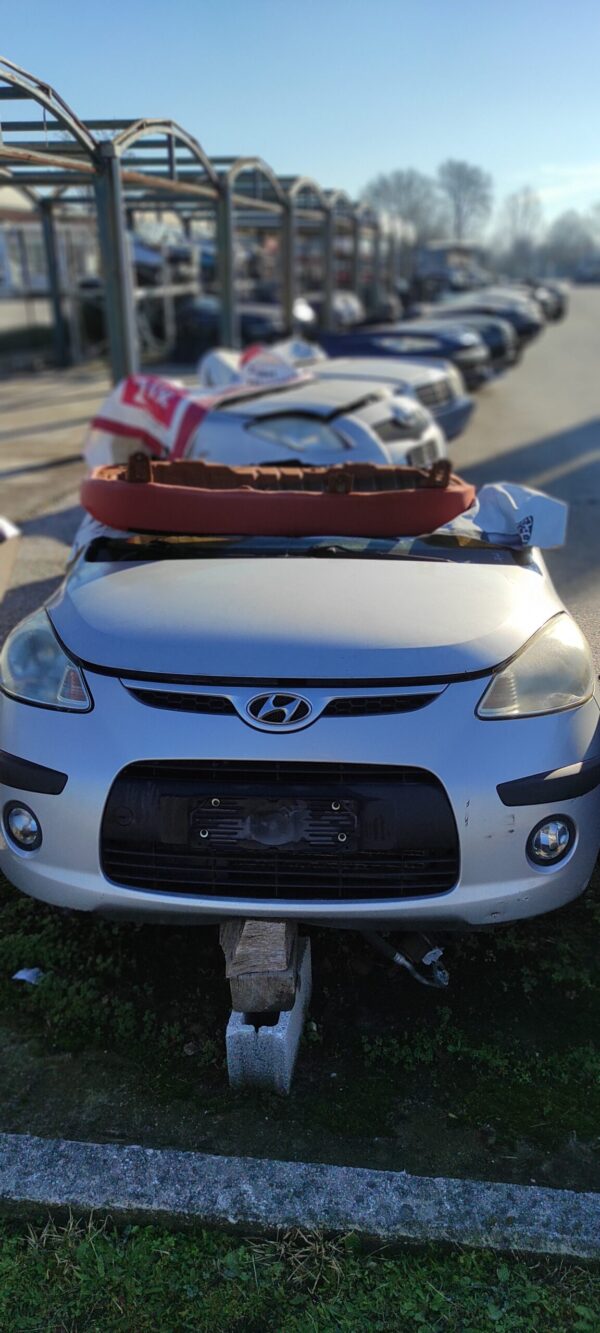 HYUNDAI i10 2010 (2)